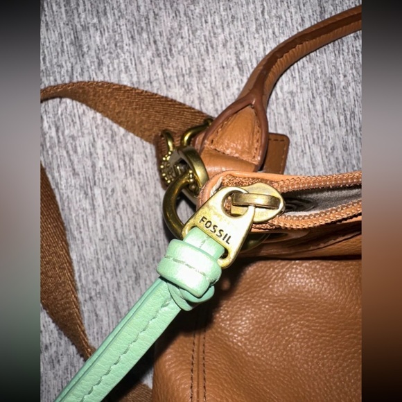 Fossil Leather Patch Convertible Hobo Winter Green & White Stripped Crossbody - Picture 6 of 7
